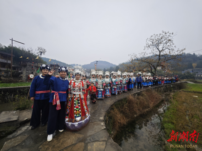 璀璨土家苗寨@湖南日报深度k8凯发一触即发湘西银饰(图5)